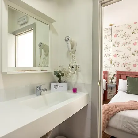 Nuea Santa Cruz Sevilla