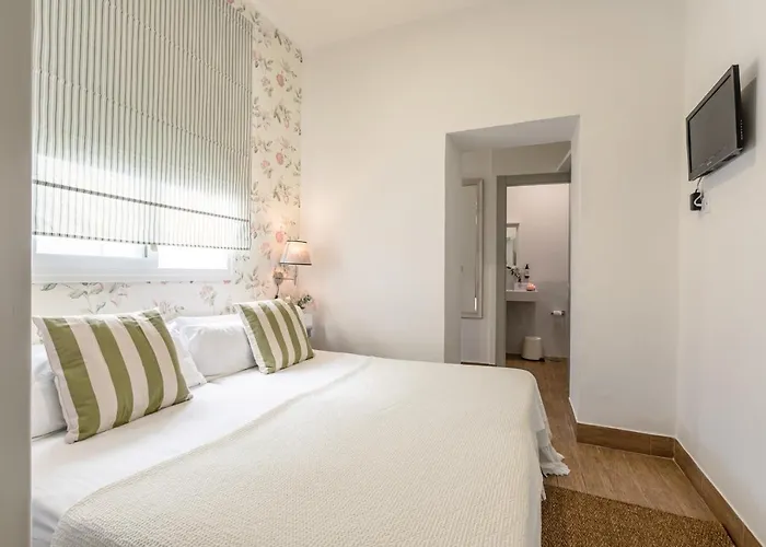 Nuea Santa Cruz Pensionat 3*