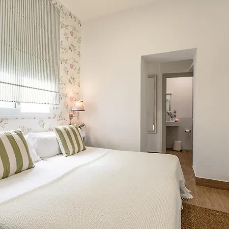 Nuea Santa Cruz Guest house 2*