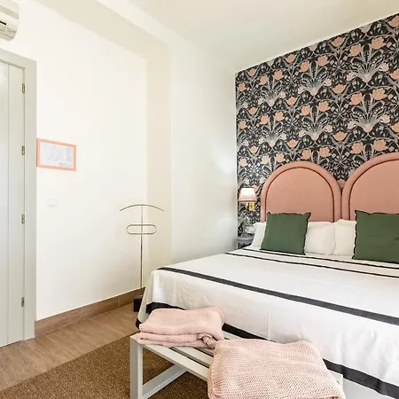 Nuea Santa Cruz Seville